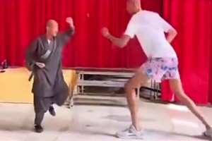 不吹不黑，文班比划的这几下少林功夫，什么水平？